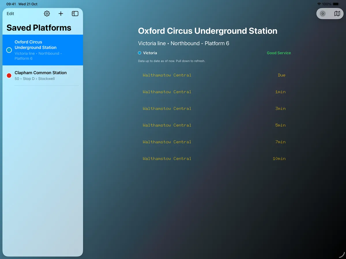 iPad: the saved platforms list on the left, with the Victoria line at Oxford Circus selected and the 50 bus at Clapham Common stop D below it; the Oxford Circus board on the right